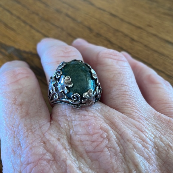 Pretty jade stone stretch bracelet and ring - Picture 9 of 9